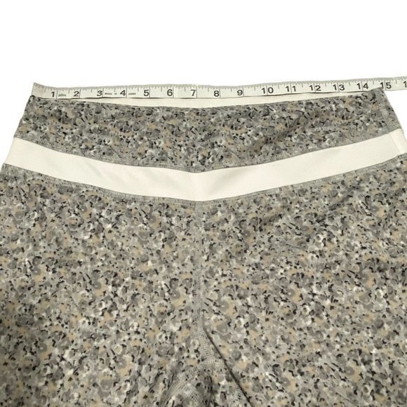 Lululemon Inspire II Crop Leggings‎ in Petite Fleur Size 8 - Picture 9 of 9